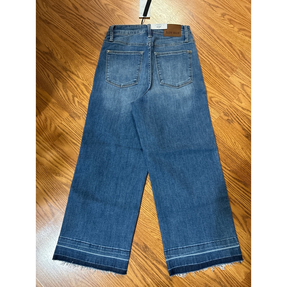 Judy Blue Wide Leg Crop Jeans in Medium Blue Wash - Picture 3 of 4